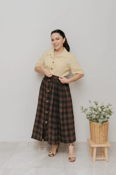 Camisa Campônia Amarelo Manteiga - Quiprocó Rouparia | Moda feminina autoral e modesta
