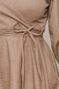 Vestido Transpassado Sementeira Lã Batida Marrom - Quiprocó Rouparia | Moda feminina autoral e modesta