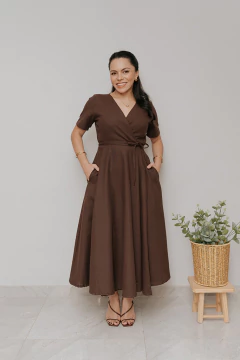 Vestido Transpassado Sementeira Marrom Café - Quiprocó Rouparia | Moda feminina autoral e modesta