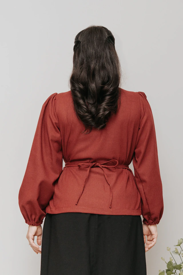 Camisa Transpassada Enlace Burgundy - Quiprocó Rouparia | Moda feminina autoral e modesta