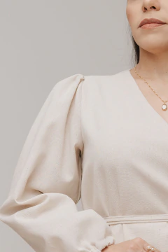 Camisa Transpassada Enlace Bege na internet