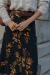 Imagem do Saia floral com botões Opera Garnier