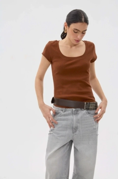 REMERA FATIMA CHOCOLATE