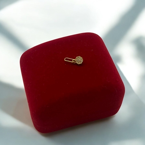 0.3 gr Mini Dije Cubics (4 mm) Enchapado en Oro (SIN ESTUCHE)