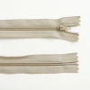 Imagen de CIERRE NYLON FINO FIJO 45CM PAQUETE X5 U. (185 GABARDINA, 45)
