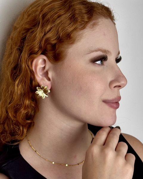 Brinco Flor Média Banhada a Ouro 18k - comprar online