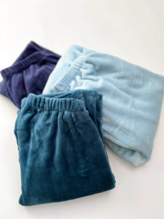 Pant polar soft celeste brilloso - tienda online