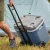 Esta conservadora Coleman de 60QT con ruedas ofrece gran capacidad para bebidas y hielo, con diseño pensado para movilidad incluso en terrenos irregulares