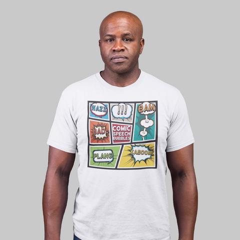 Camiseta plus size estampa comic speech com balões de fala estilo quadrinhos retrô