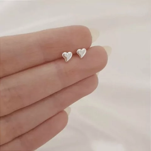 Brinco Mini Coracao - Banhado Prata 925 - Antialérgico