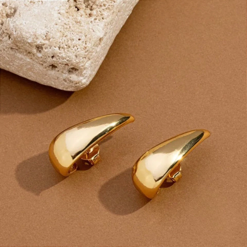 Brinco Ear Hook Gota - Banhado Ouro 18k - Antialérgico