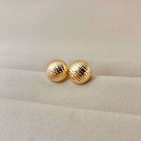 Brinco Circular Texturizado - Banhado Ouro 18k - Antialérgico