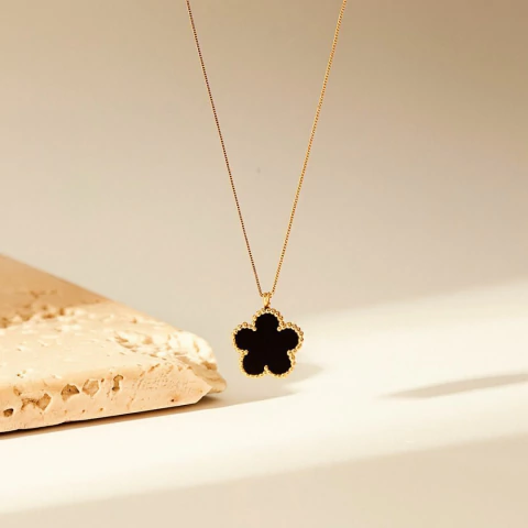 Colar Trevo - Preto - Banhado Ouro 18k - Antialérgico