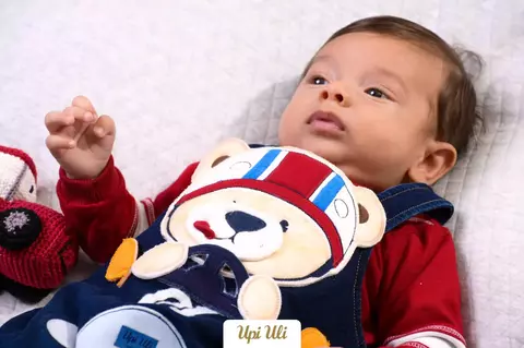 Macacão de Bebê com Body Vermelho Taylor