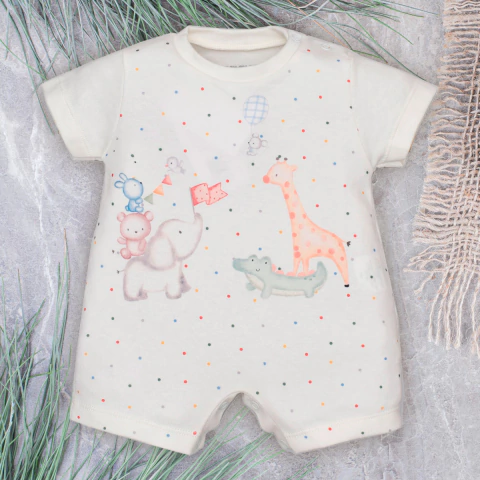 Macaquinho Suedine Bebê Menino Estampa Circo Marfim Upi Uli