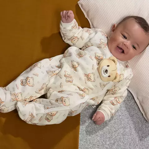 Macacão De Bebê Plush Manga Longa Ursinho Ted Marfim Upi Uli