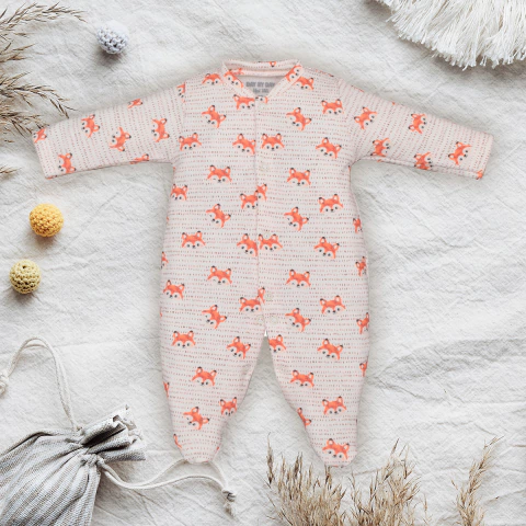 Macacão Bebê Suedine Branco Sem Felpa Estampa Raposa Upi Uli