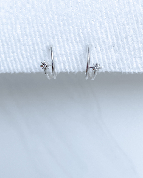 Argola 2 Fios Detalhe Estrela com Zircônia 12mm Tarraxa - comprar online