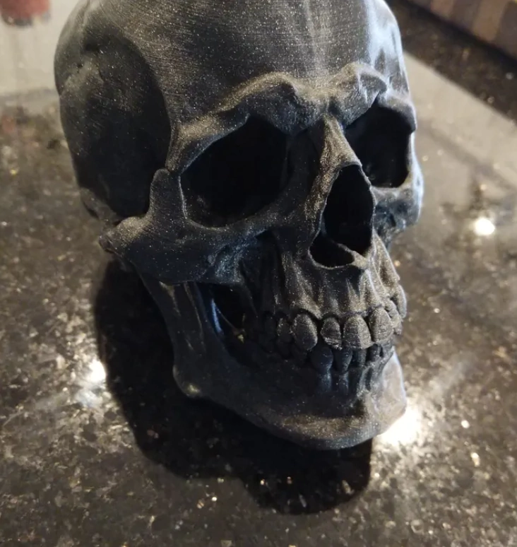 Caveira Decorativa Sombria - Escultura e Organizador de Mesa Gótico