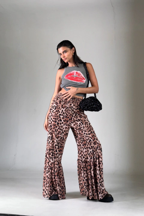 Calça flare leo - comprar online