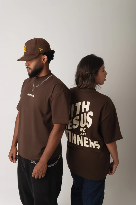 Camiseta Oversized - Somos vencedores - comprar online