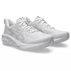 CAMPERA COLUMBIA IMPERMEABLE + ZAPATILLAS ASICS NOVABLAST DE REGALO - tienda online