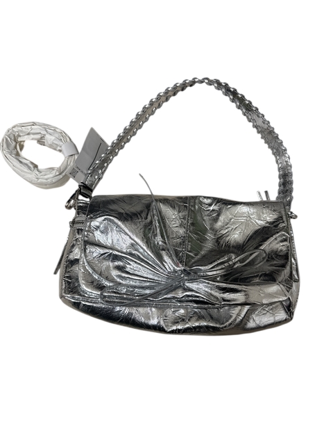 Cartera nueva ZARA plateada