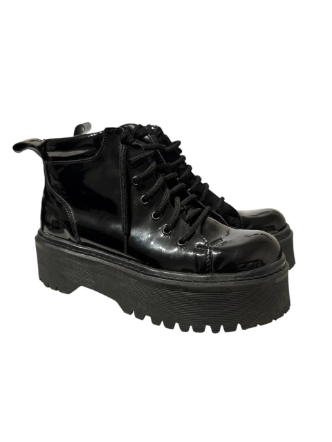 Borcegos acharolados talle 37