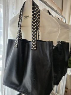 Cartera Tote Fujian/ CUERO napa negro - comprar online