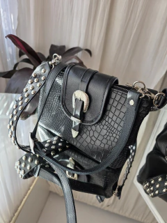 Cartera|/Bandolera Shiva-CUERO con tapa - PRANA concept 947