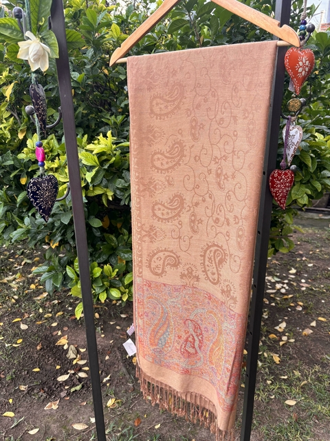 Pashmina con guarda