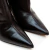 Bota feminina em couro preto, salto alto e bico fino. Sofisticação e versatilidade para looks urbanos. Garanta já a sua Cecconello!