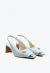 Slingback couro azul com salto baixo, bico quadrado e botão em verniz. Elegância, conforto e estilo para looks do dia à noite. Garanta já o seu!