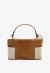 Bolsa baú box Cecconello em couro marrom e linho cru, com alça removível, espelho integrado e design utilitário-chique. Garanta já a sua elegância!