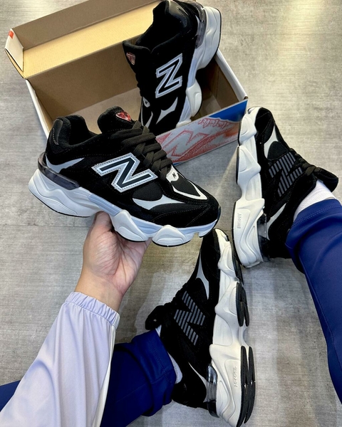 New Balance 9060 - Preto e Branco