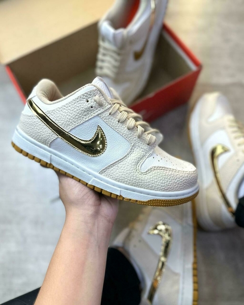 Nike Dunk Croco - Bege e Dourado