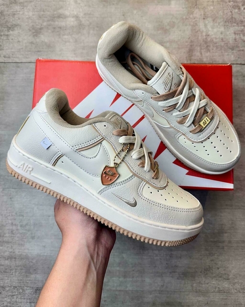 Nike Air Force AF1 - Off e Nude
