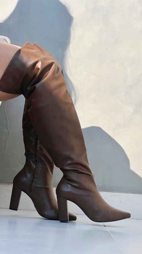 Bota Feminina Ana Over - Couro/PU - Cano longo/medio/curto - Salto alto Bloco - Marrom - comprar online