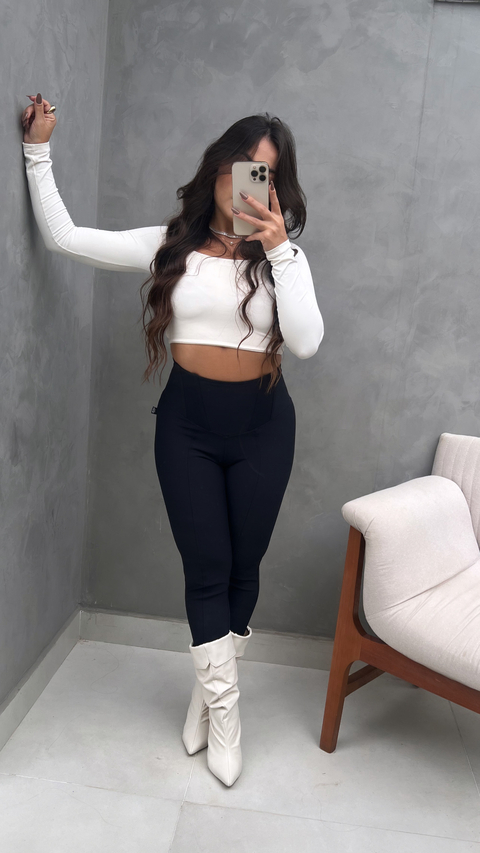 Calça Lipo Montaria - Preta - comprar online