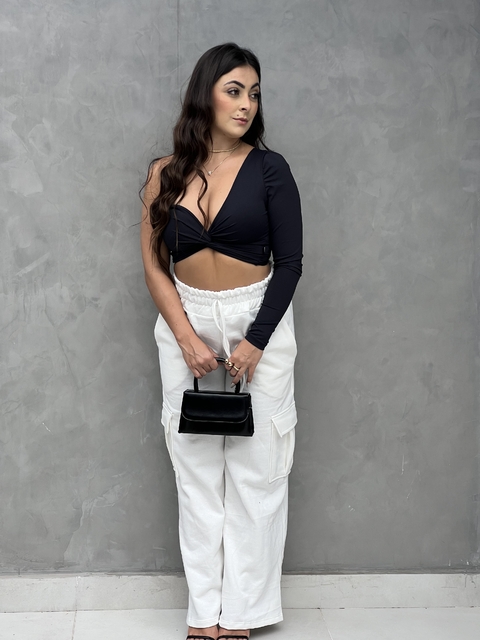 Cropped Mia - Preto - comprar online