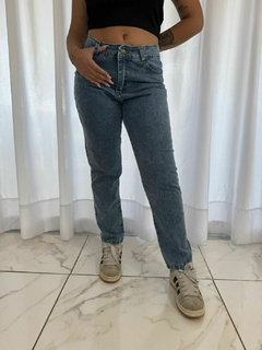 PANTALON MOM REINA RIGIDO - comprar online
