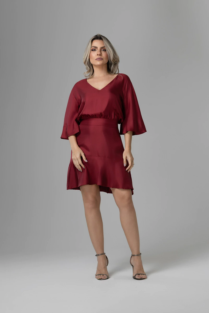 VESTIDO DE SEDA C FAIXA VERMELHO