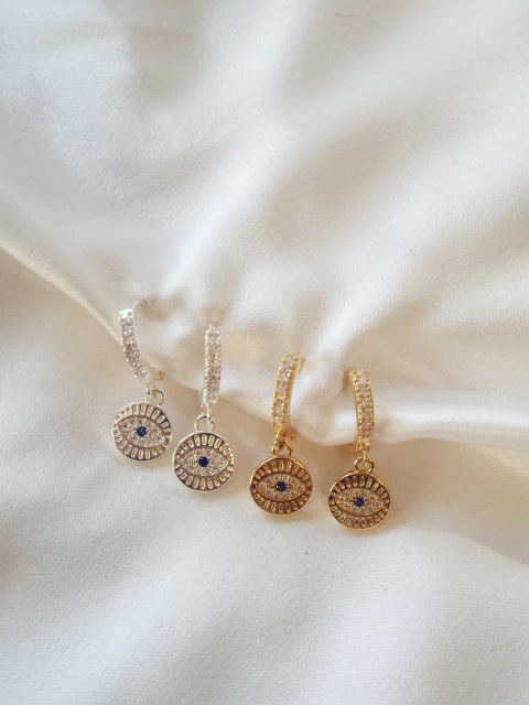 Brinco Click Zircônia Olho Grego - Banhado - comprar online