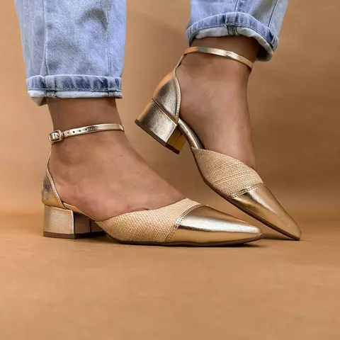 Sapato palha com dourado - comprar online
