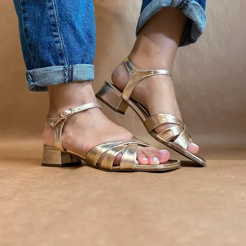 Sandália metalizada - comprar online