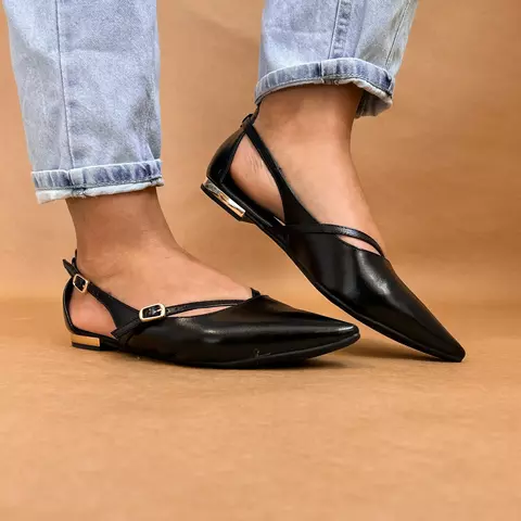 Sapatilha bico fino c/tirinhas finas e fivelas - comprar online