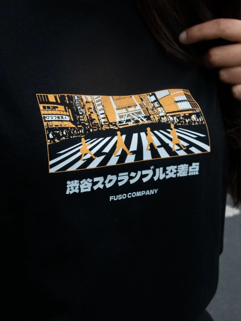 SHIBUYA CROSSING | camiseta oversized boxy preta - comprar online