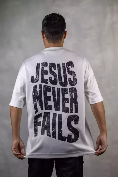 Oversized Off White Full Jesus Never Fails - comprar online