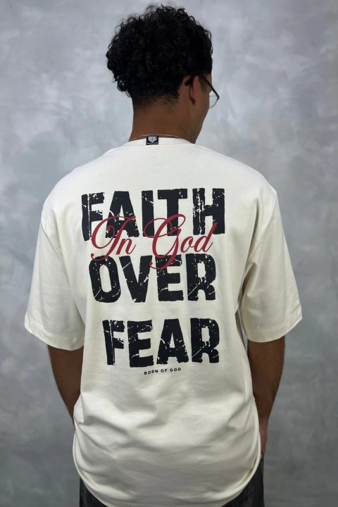 Oversized Born of God FAITH OVER FEAR - comprar online