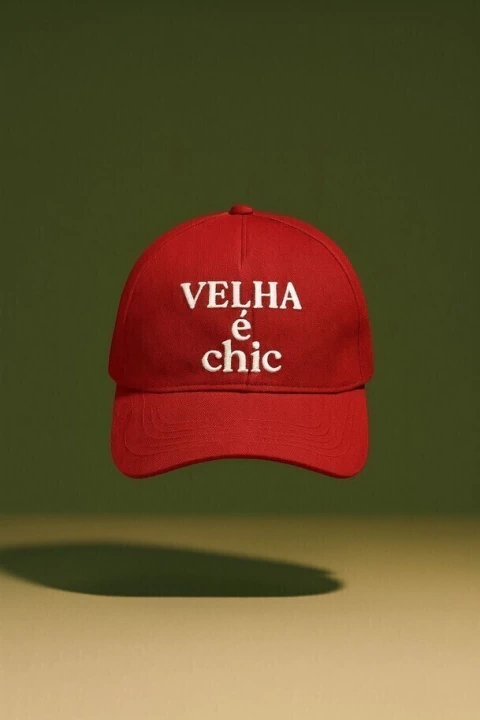 Boné Dad Hat "VELHA É CHIC"
